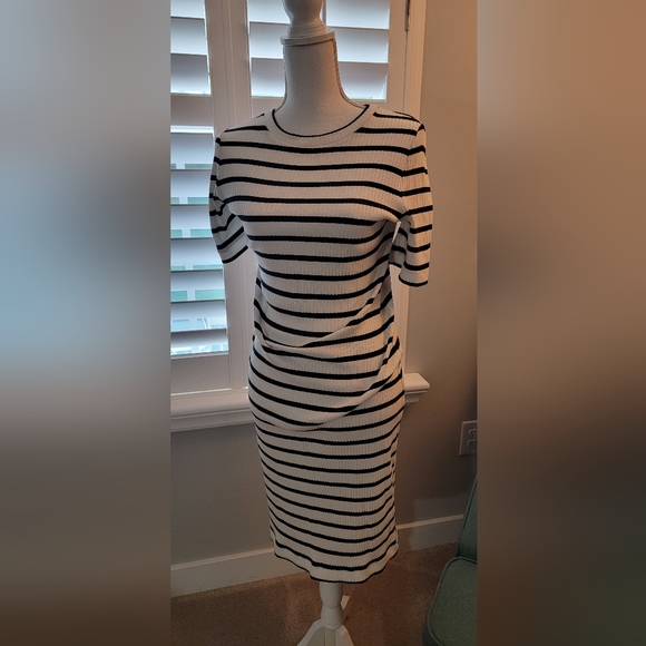 Maxi Dress - Picture 2 of 3